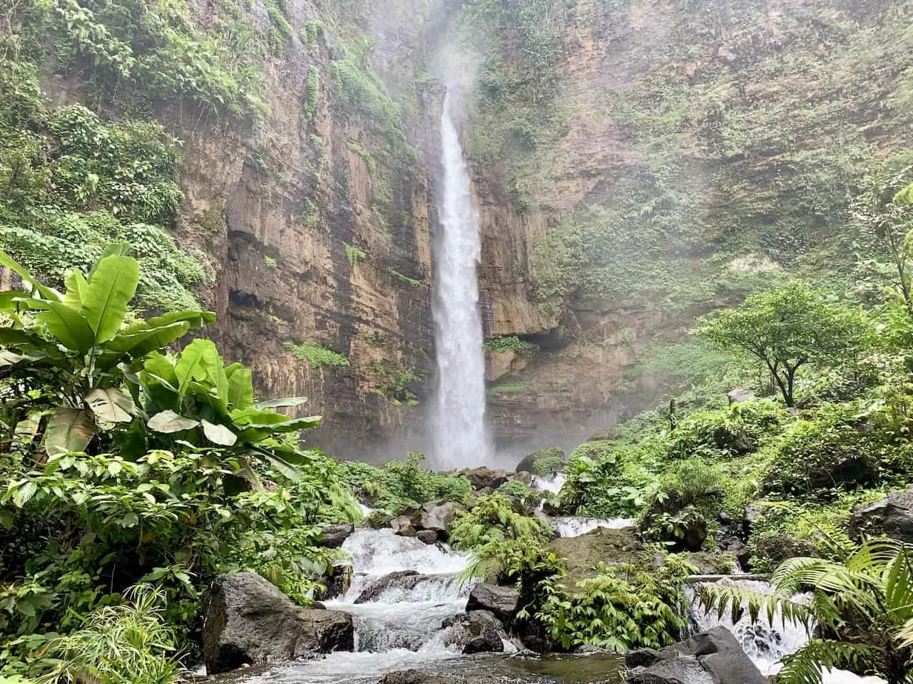 Air Terjun Kapas Biru Waterfall