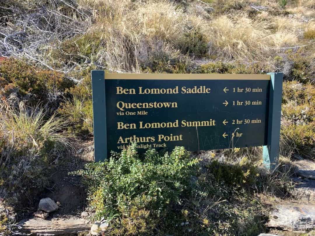 The Ben Lomond Track Trail Guide HIKING ABOVE QUEENSTOWN