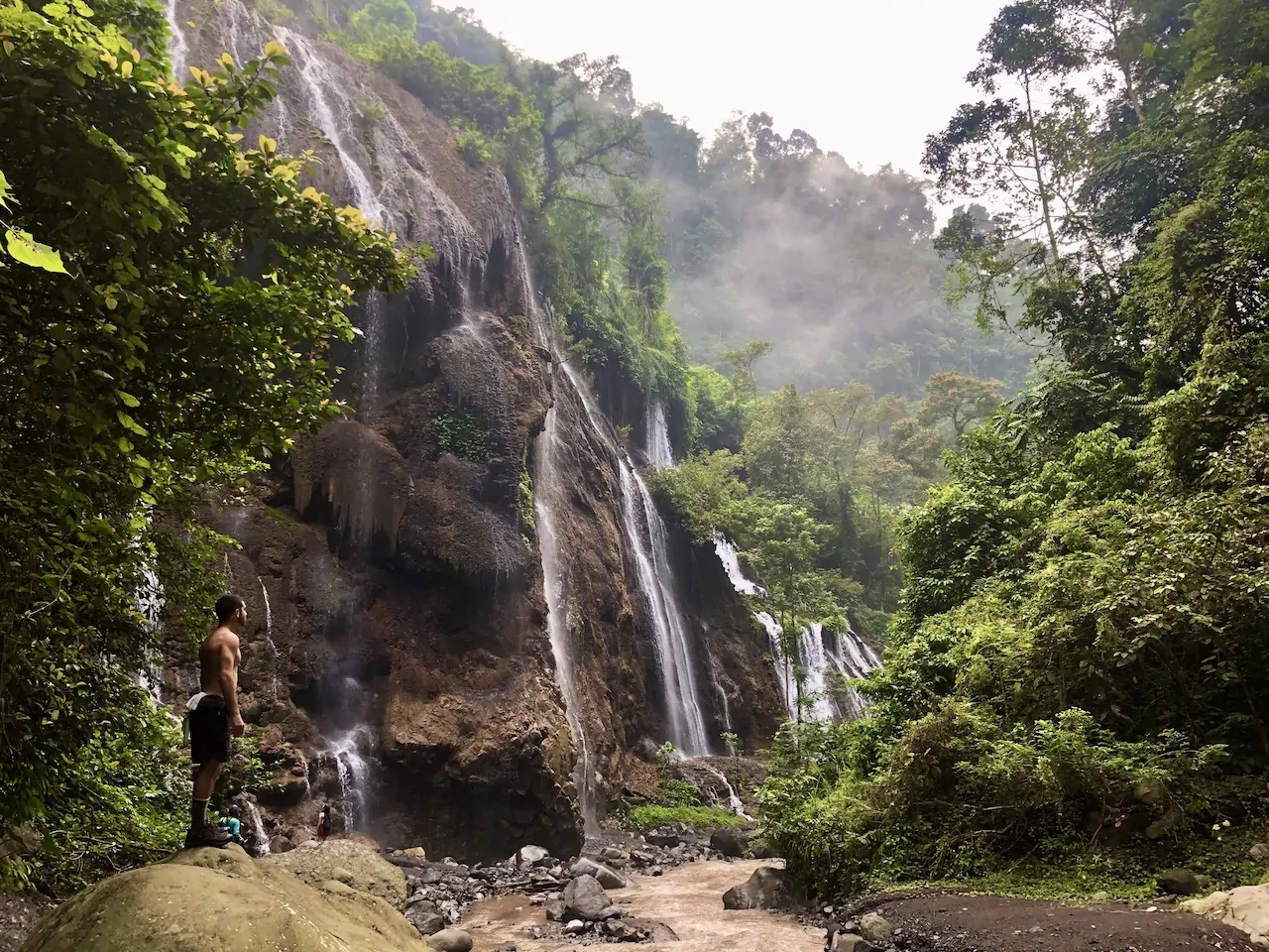 Goa Tetes Waterfall Valley