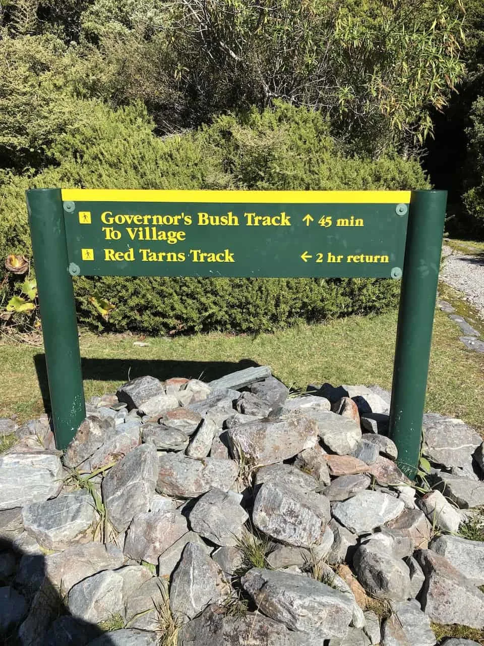 Red Tarns Track Sign