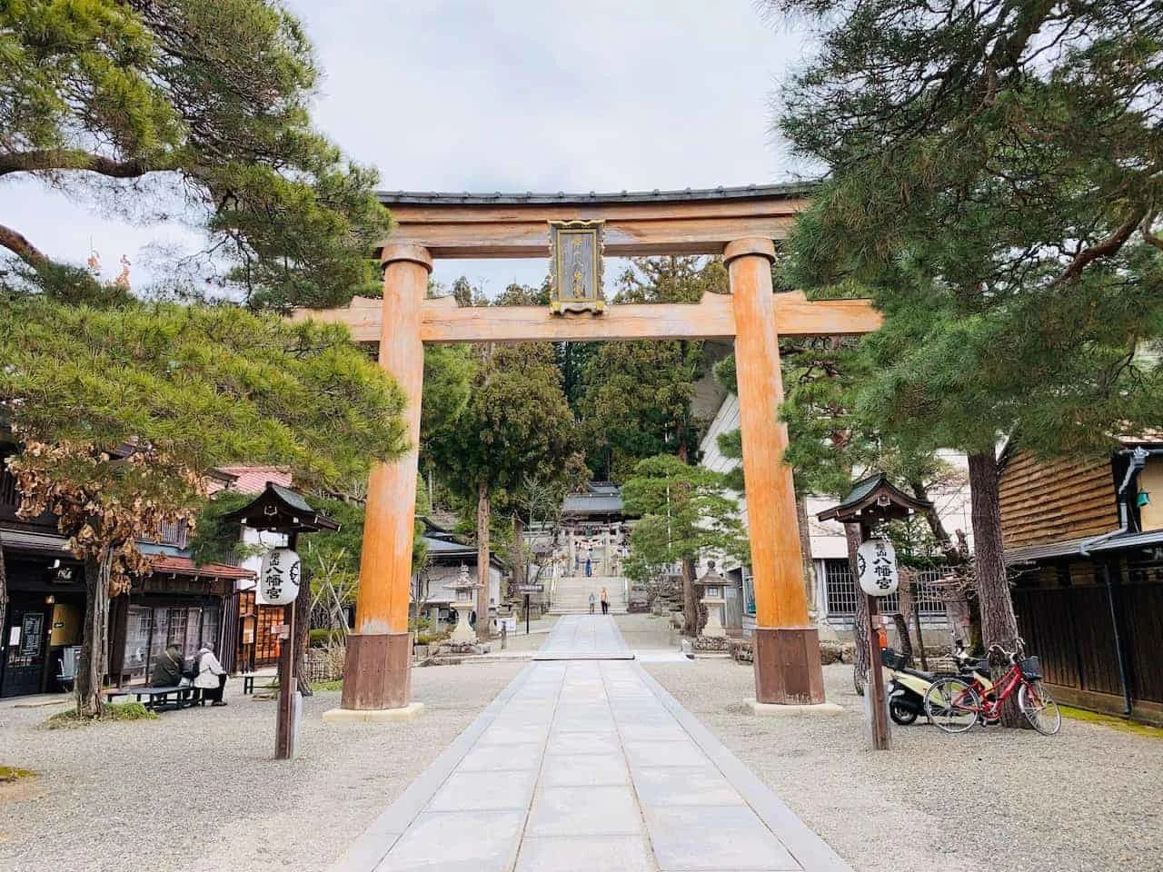 Sakurayama Hachimangu Shrine Gate