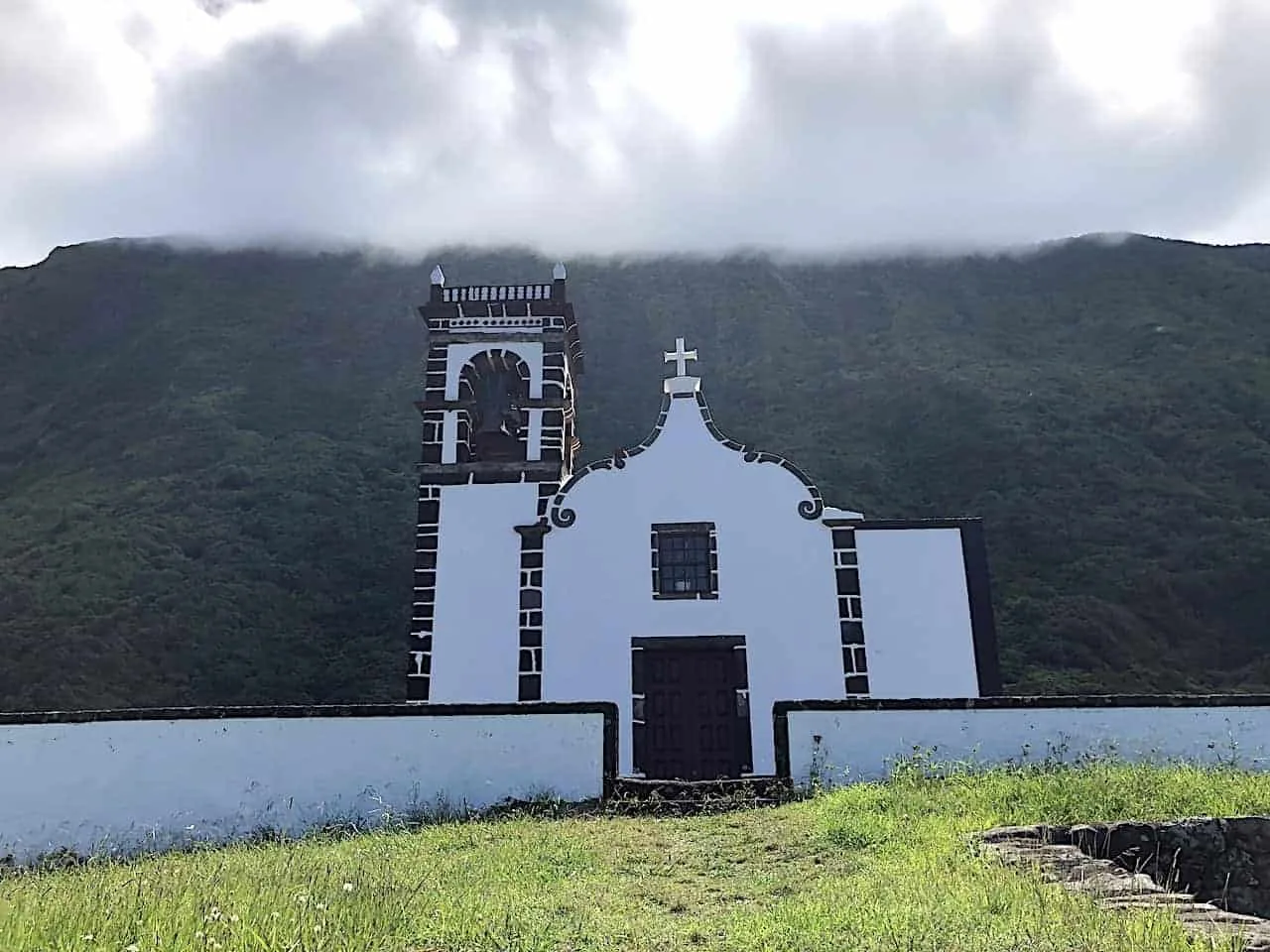 Santo Cristo Church