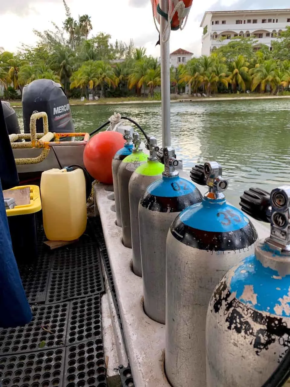 Scuba Tanks Cancun