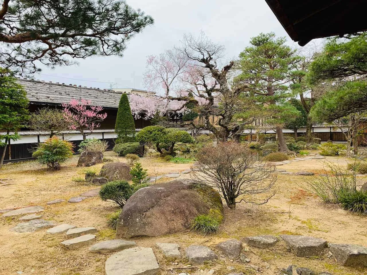 Takayama Jinya Garden