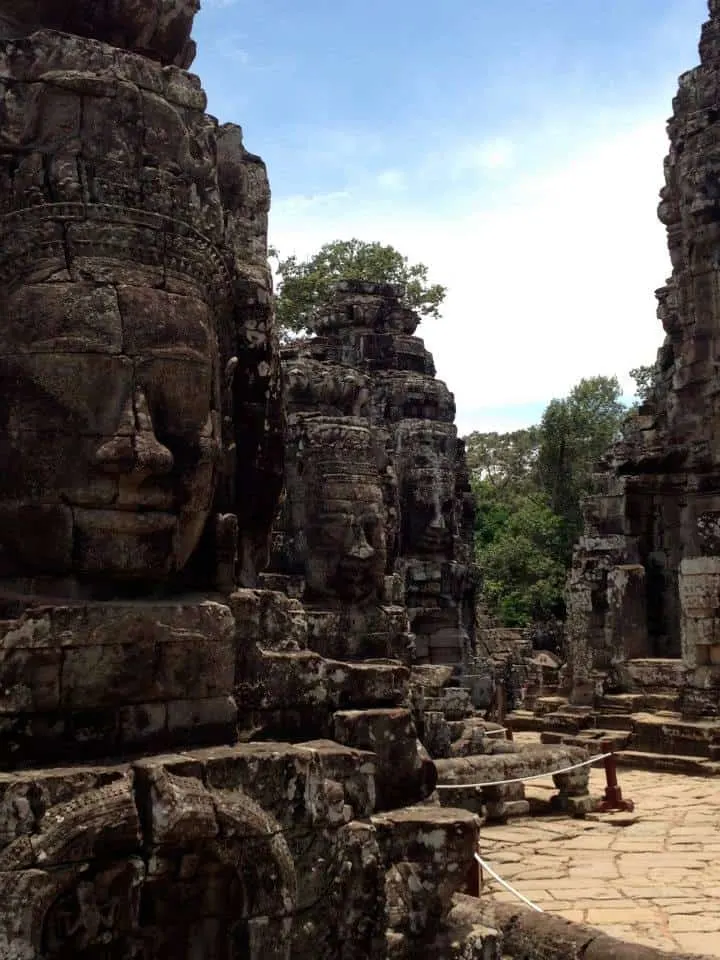 Angkor Wat Bayon Faces