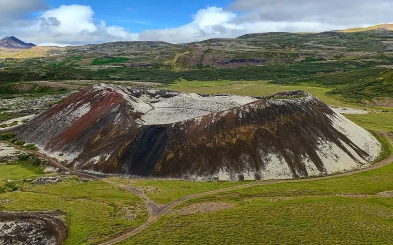 Grabrok Crater