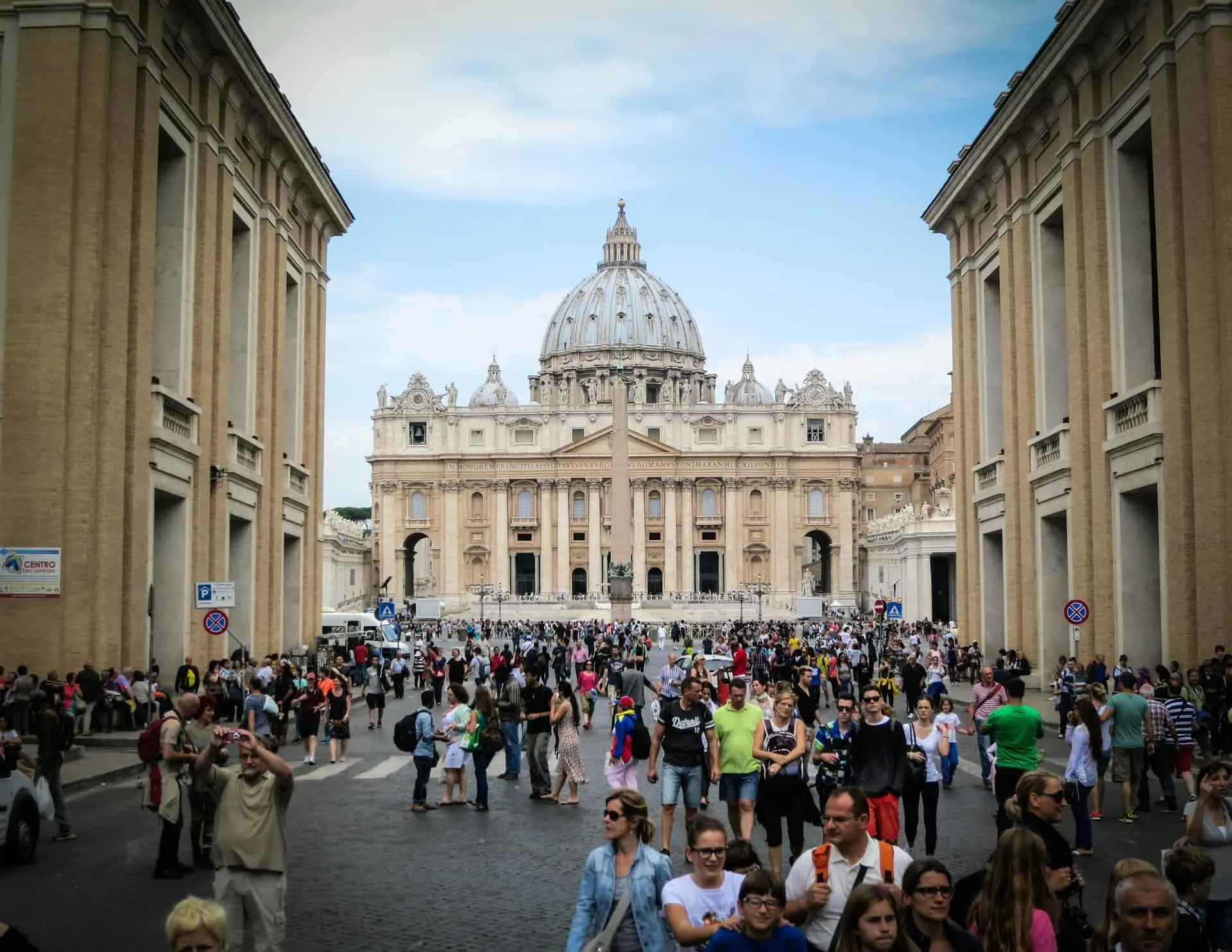 Italy Crowds