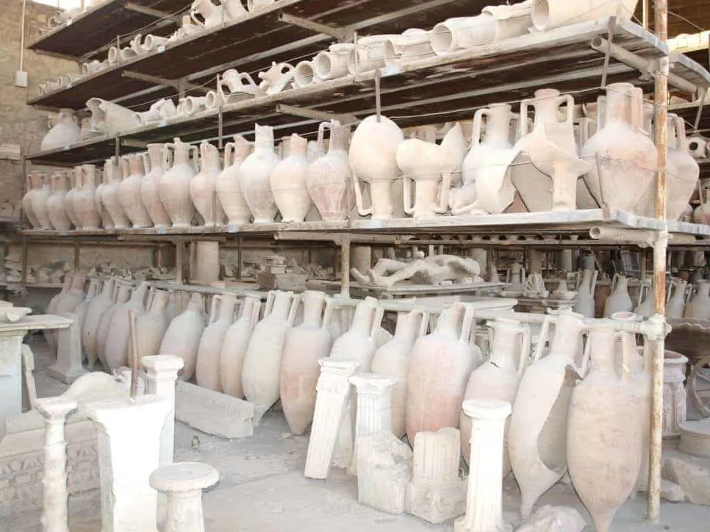 Pompeii Pottery