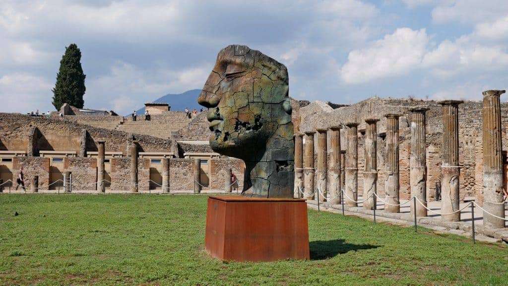 Pompeii Statue