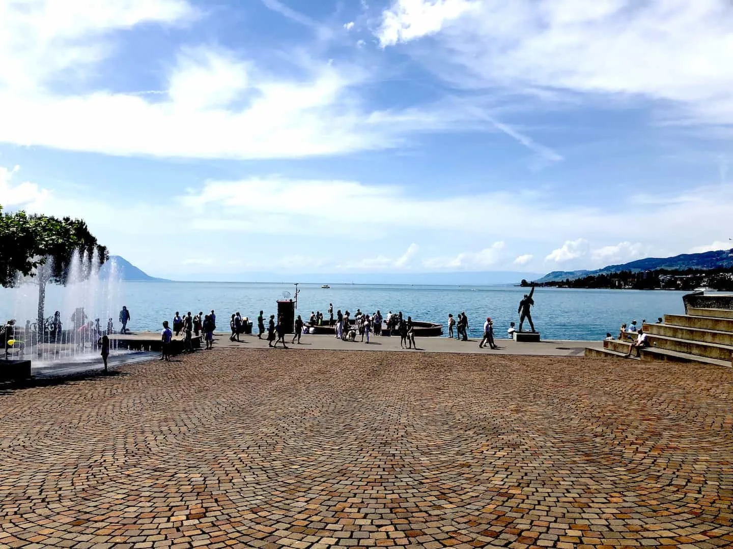 Montreux Lakefront