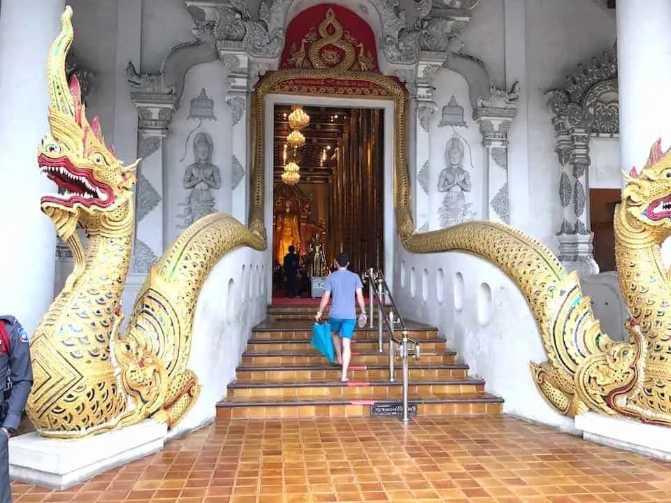 Wat Chedi Luang Entrance