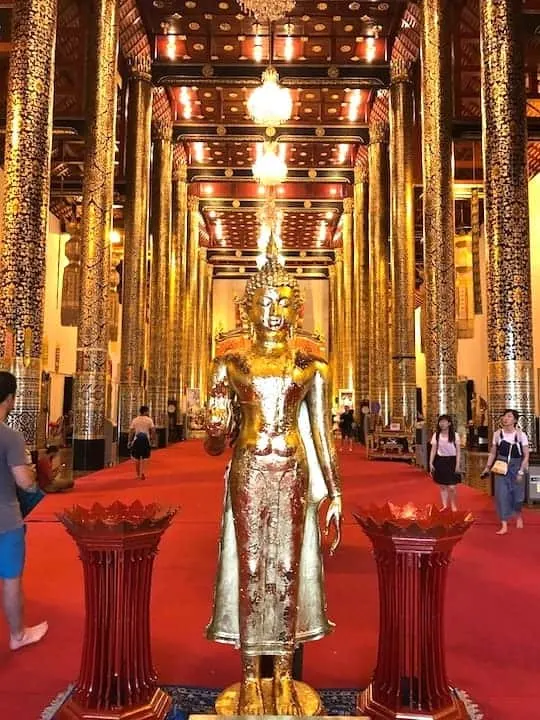 Wat Chedi Luang Inside