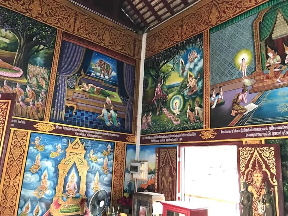 Wat Chiang Man Inside