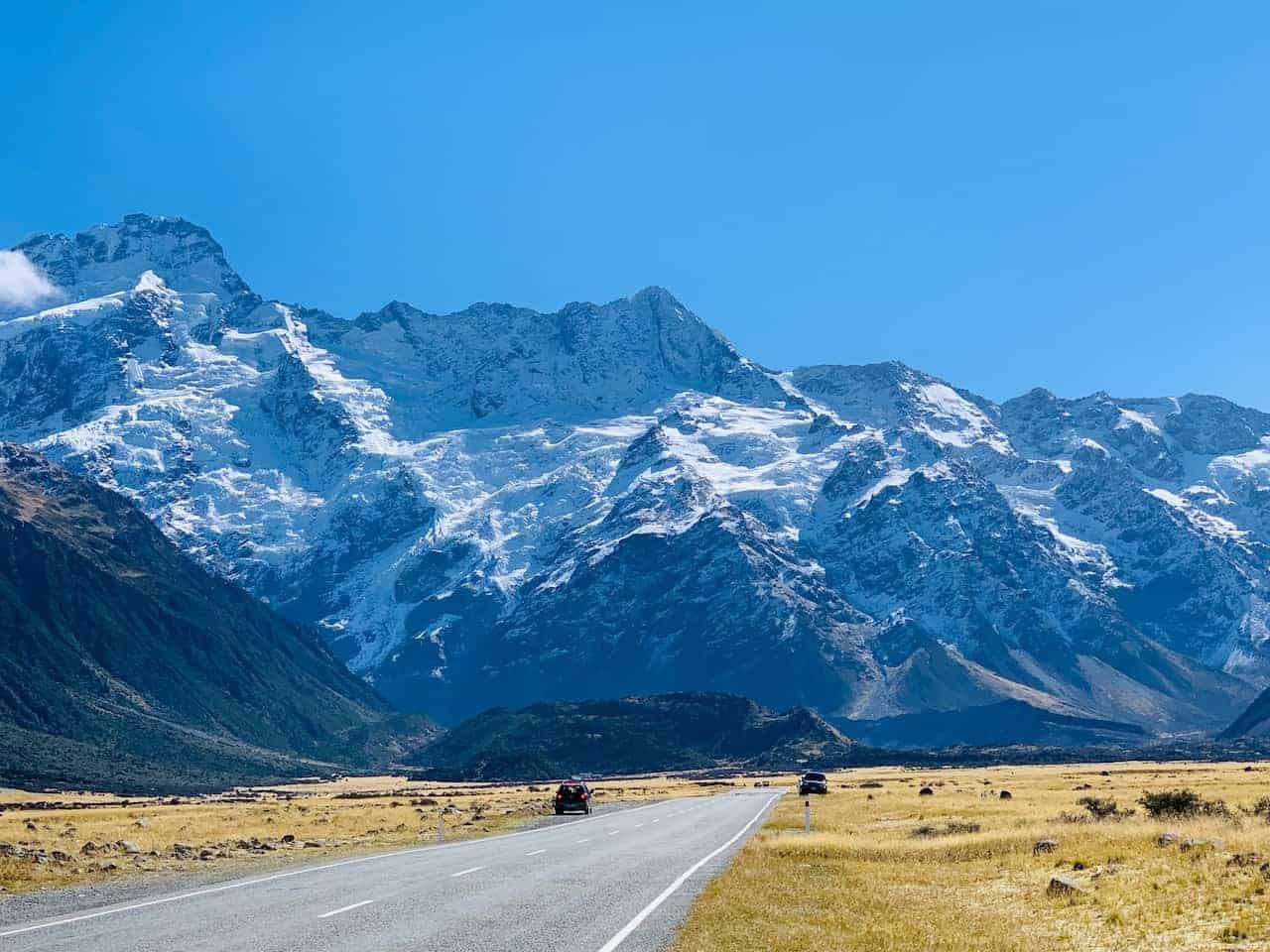 The Road to Mount Cook Lookout