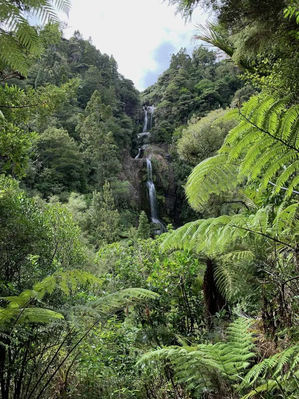 Kitekite Falls