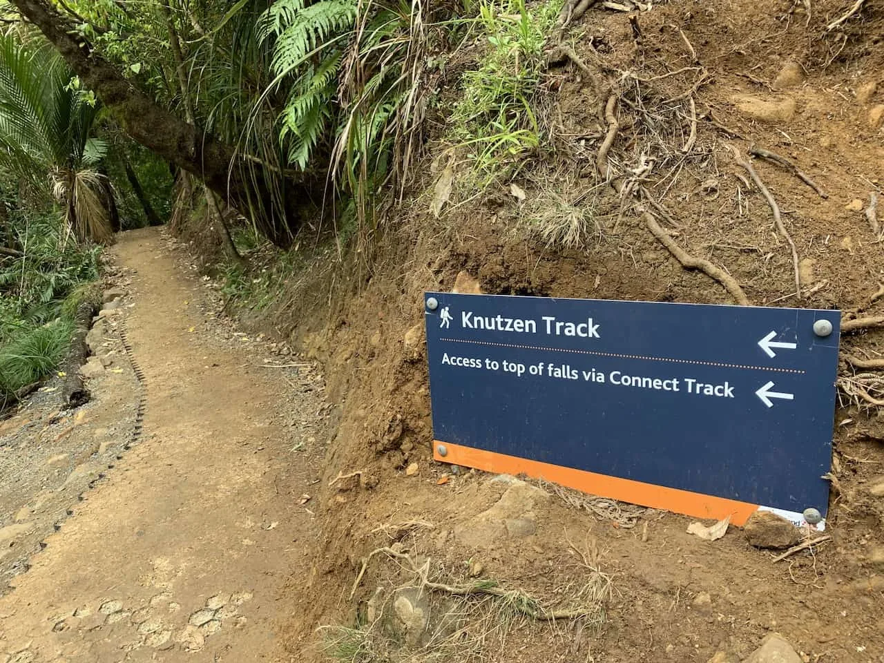 Knutzen Track Sign