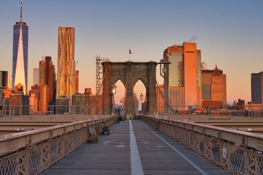 Walking the Brooklyn Bridge Local's Guide | Avoid the Crowds & Tips