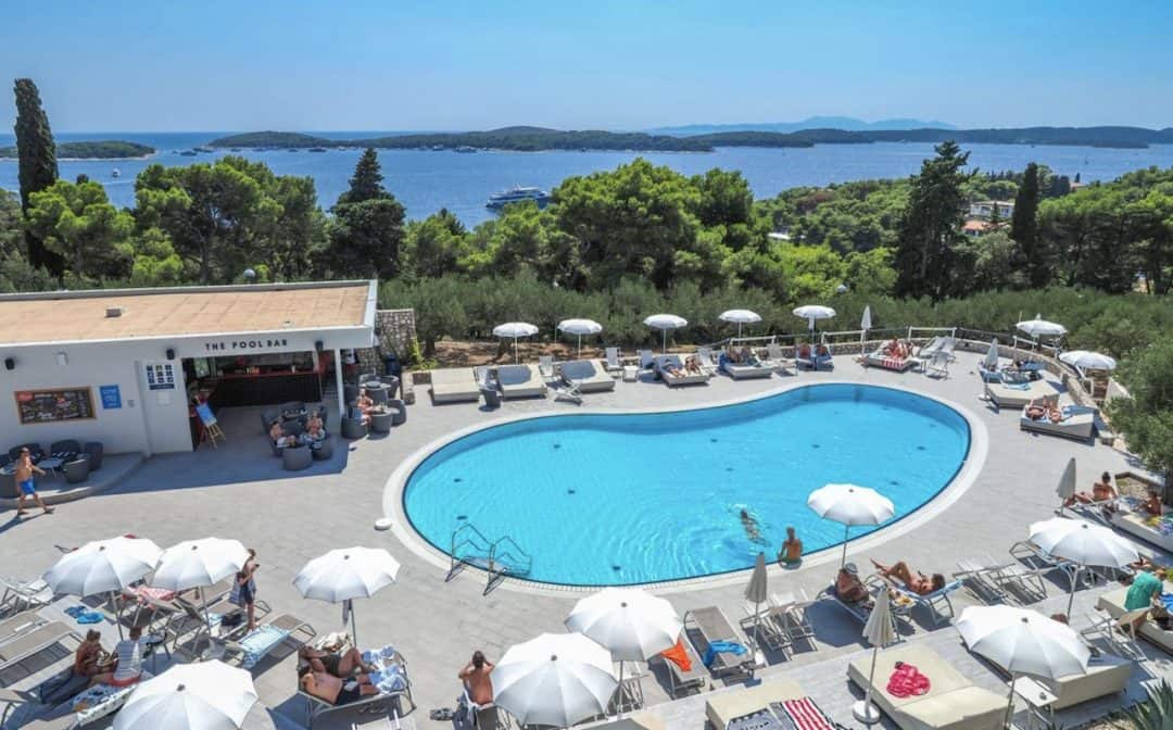 An Unforgettable Pokonji Dol Beach Hvar Experience | Map & Restaurant