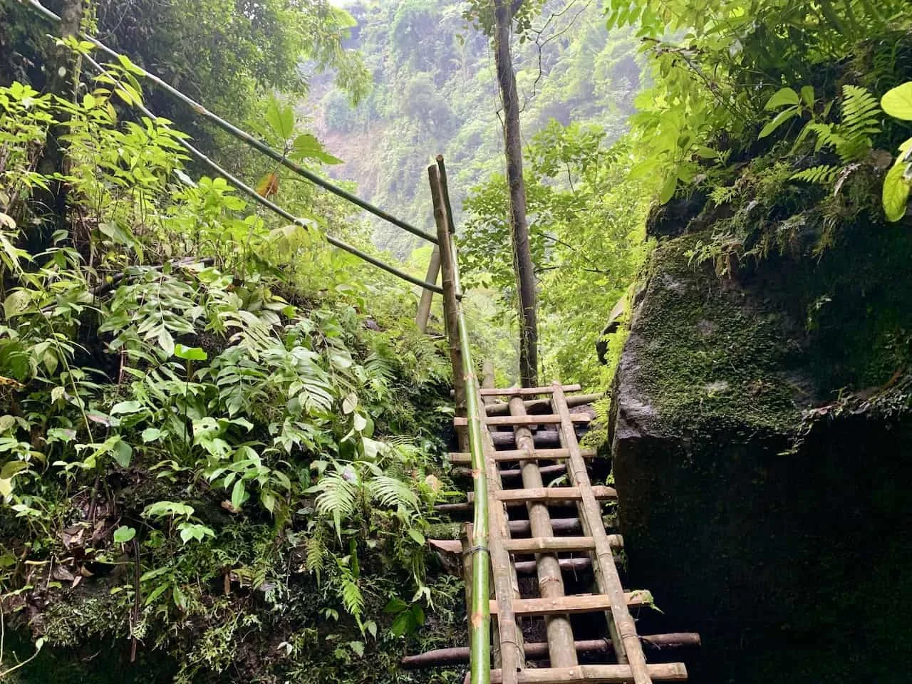 Kabut Pelangi Ladder