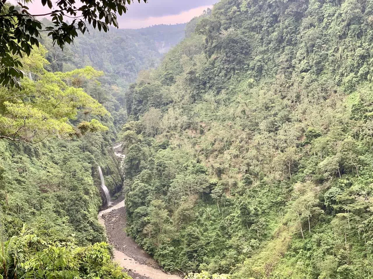 Kabut Pelangi Valley