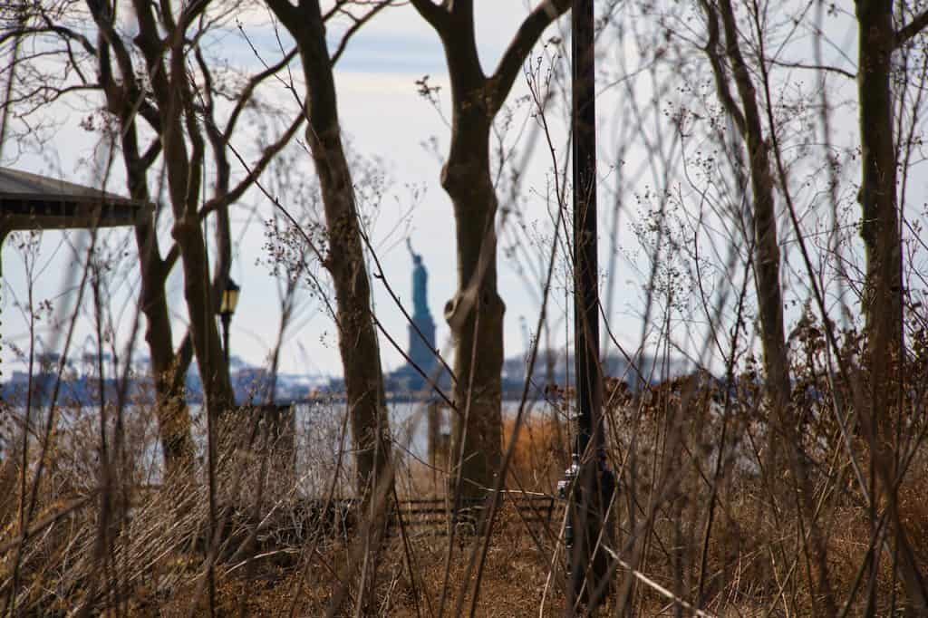 where can you see the statue of liberty from battery park