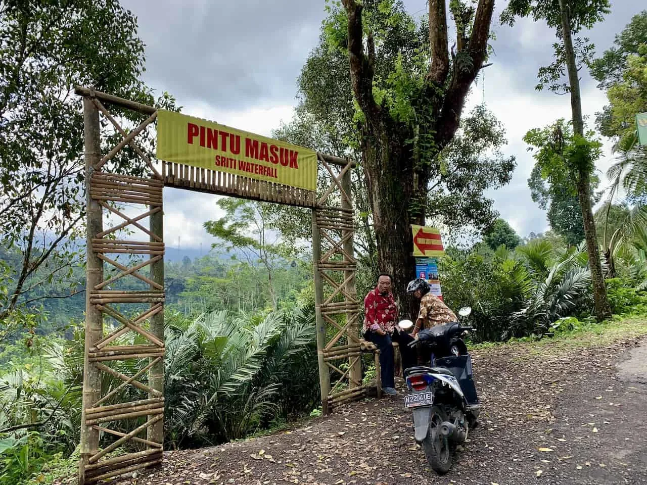 Coban Sriti Waterfall Entrance