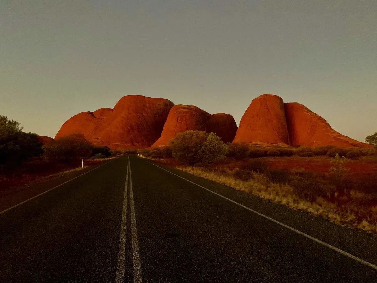 Kata Tjuta Driving