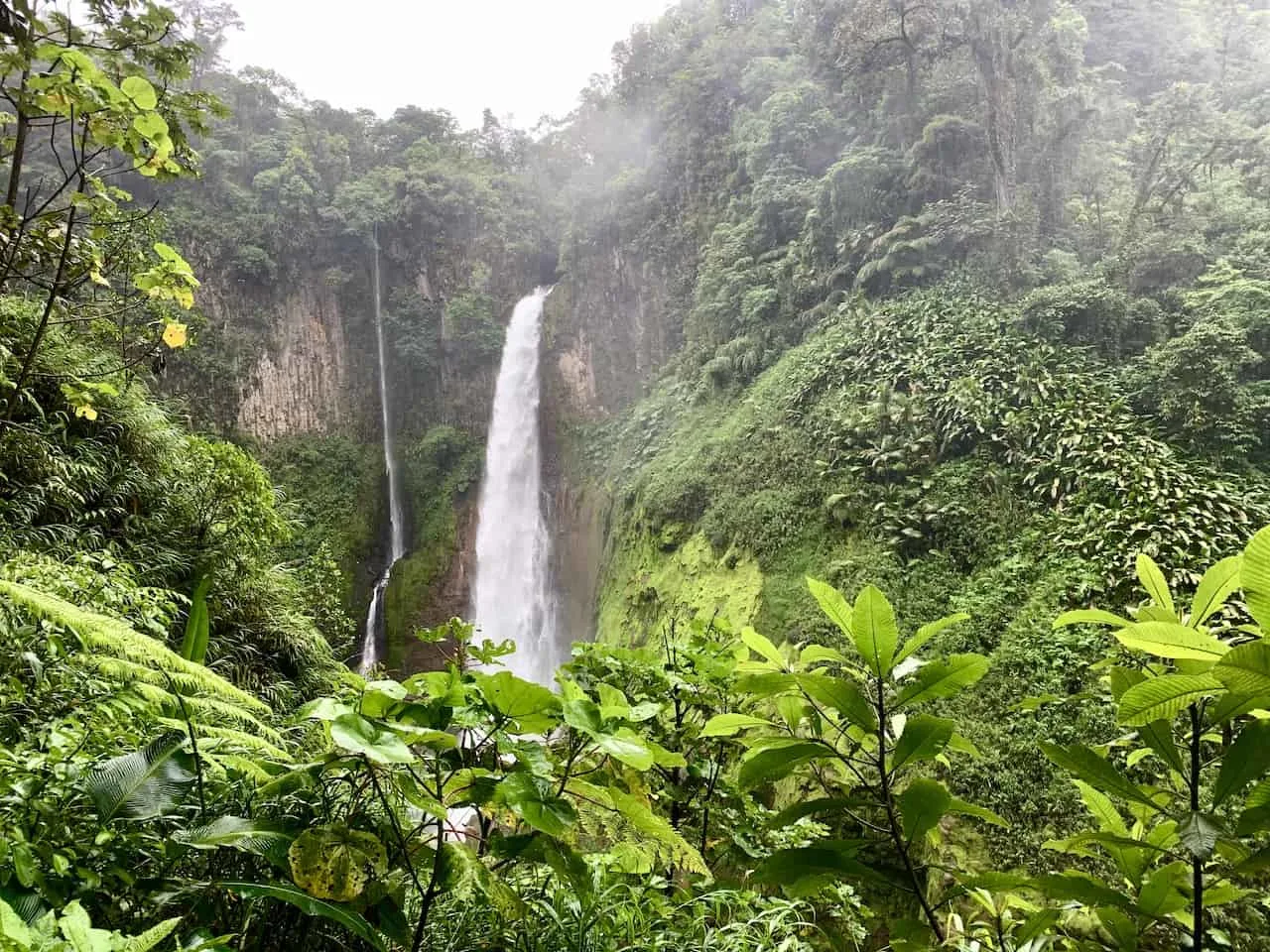 Catarata del Toro Hikes