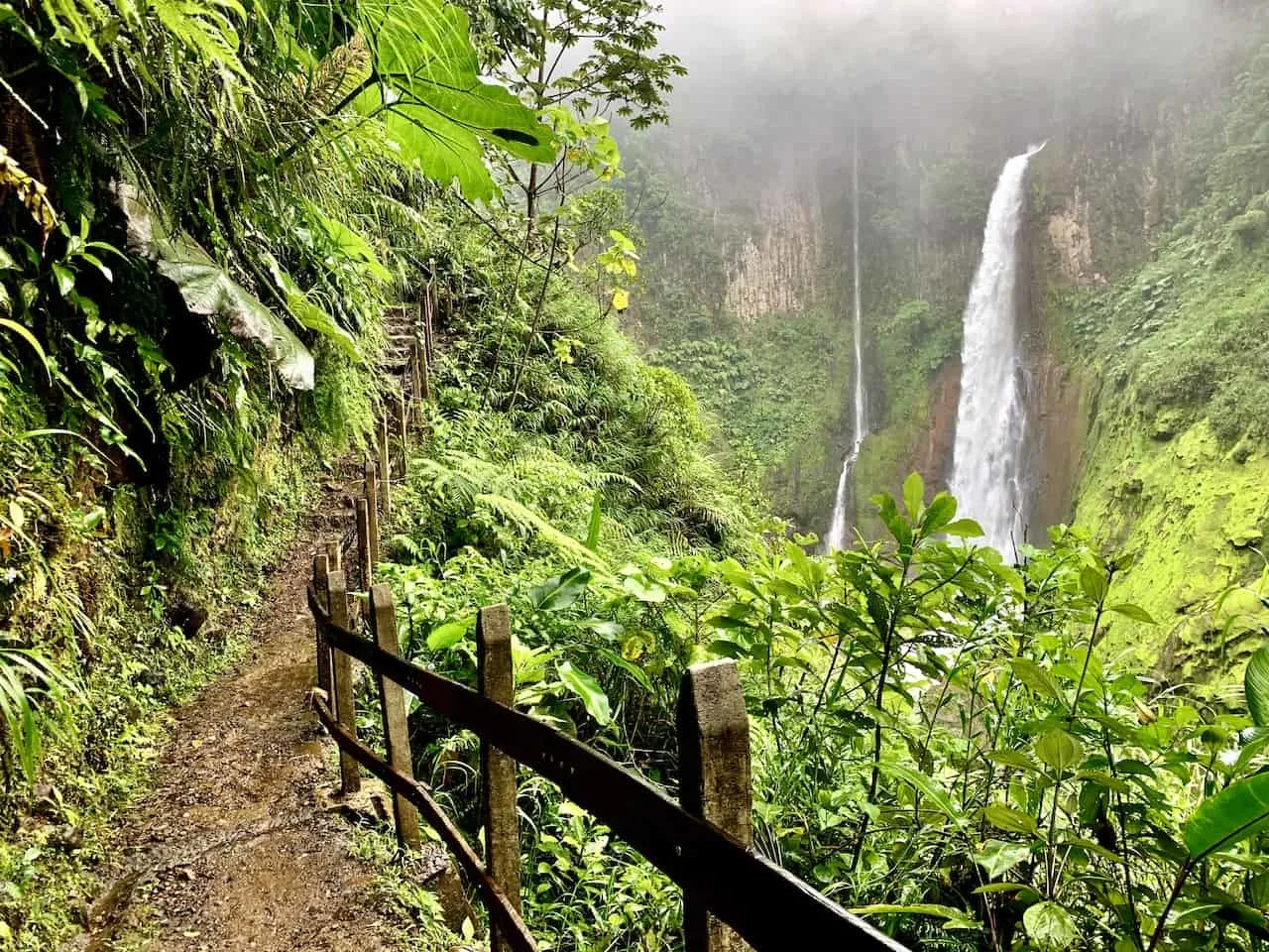 Catarata del Toro Trail