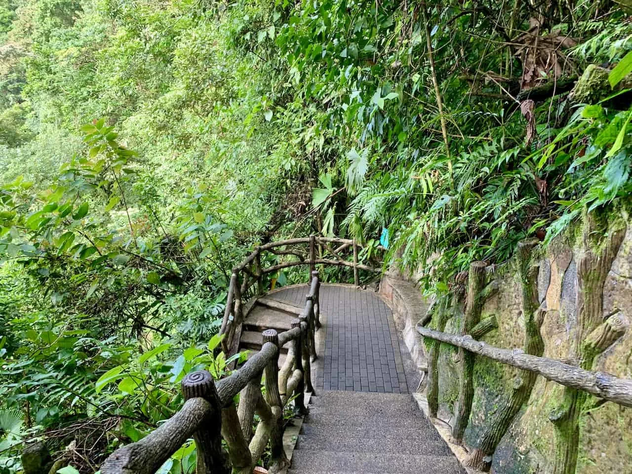 La Fortuna Waterfall Stairs