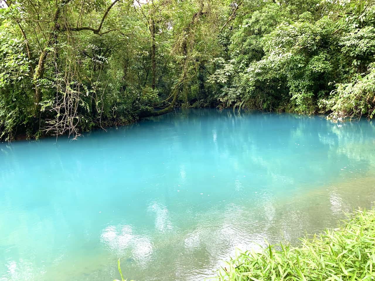 Laguna Azul Costa Rica