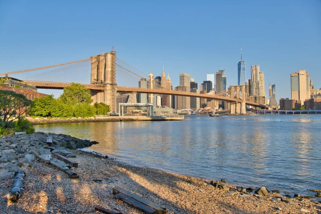 Visiting Pebble Beach at Brooklyn Bridge Park Dumbo | NYC Skyline Views