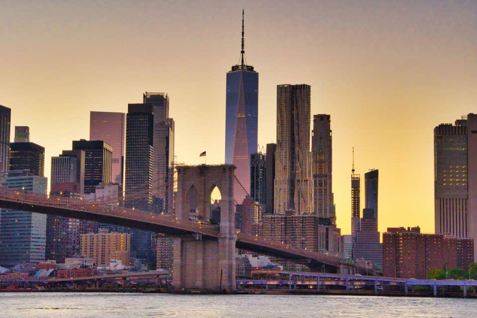 Visiting Pebble Beach at Brooklyn Bridge Park Dumbo | NYC Skyline Views