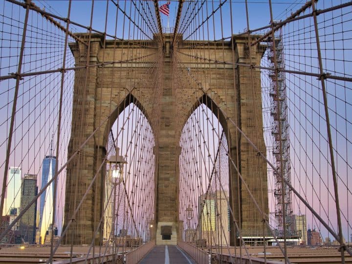 Where to Find the Brooklyn Bridge Pedestrian Entrance in Manhattan & Brooklyn