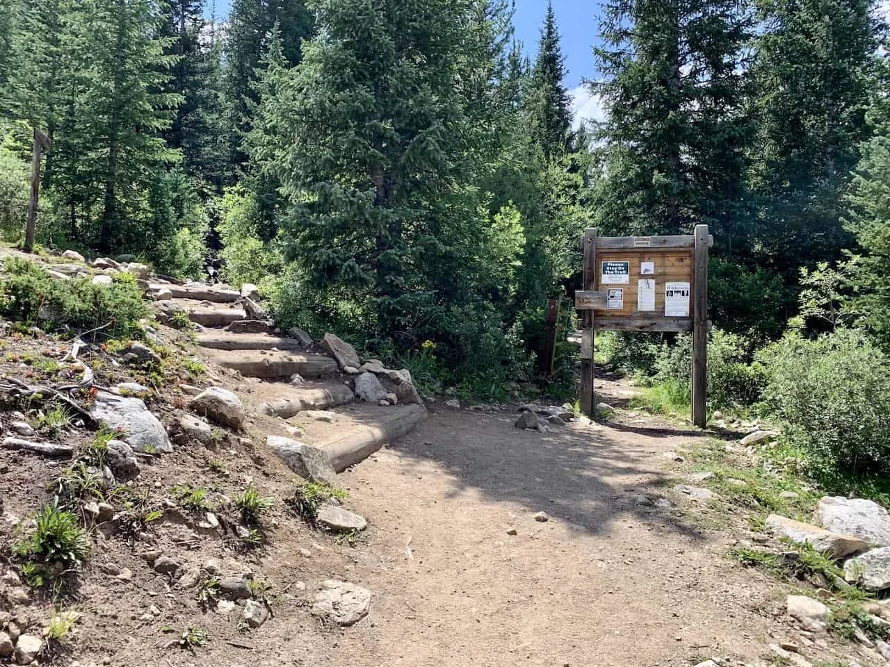 Huron Peak Trail Entrance