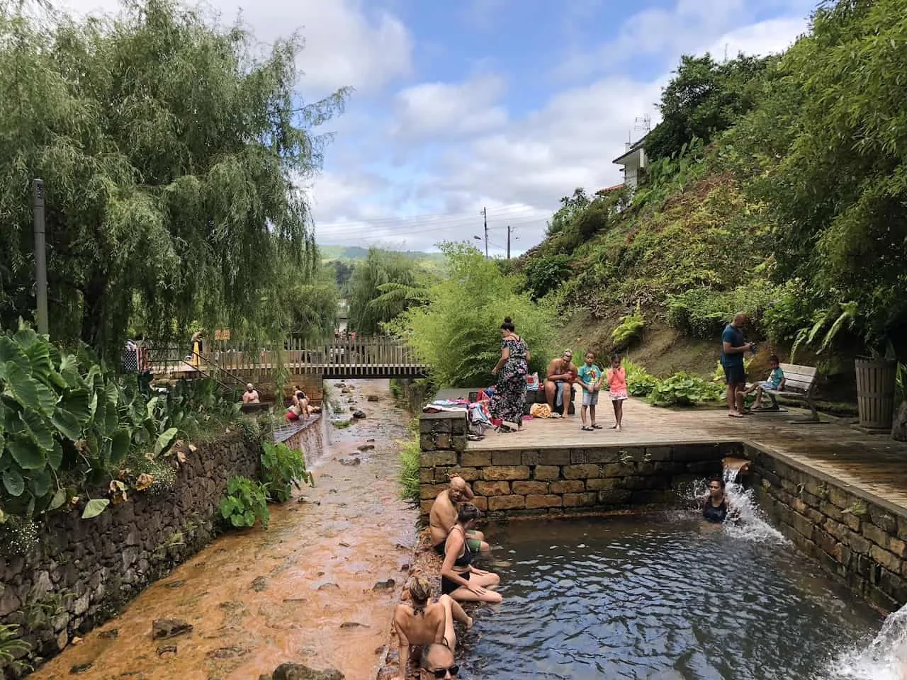 Thermal Pools in Furnas