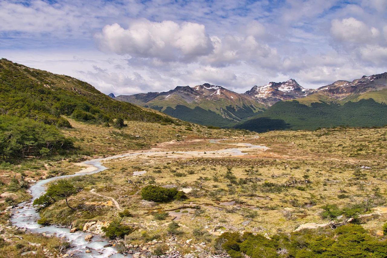 The Beautiful Laguna Esmeralda Hike (Trekking Guide & Map)