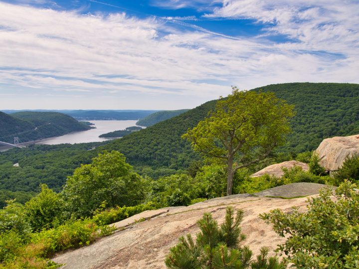 Hiking the Popolopen Torne Loop Trail of Bear Mountain State Park