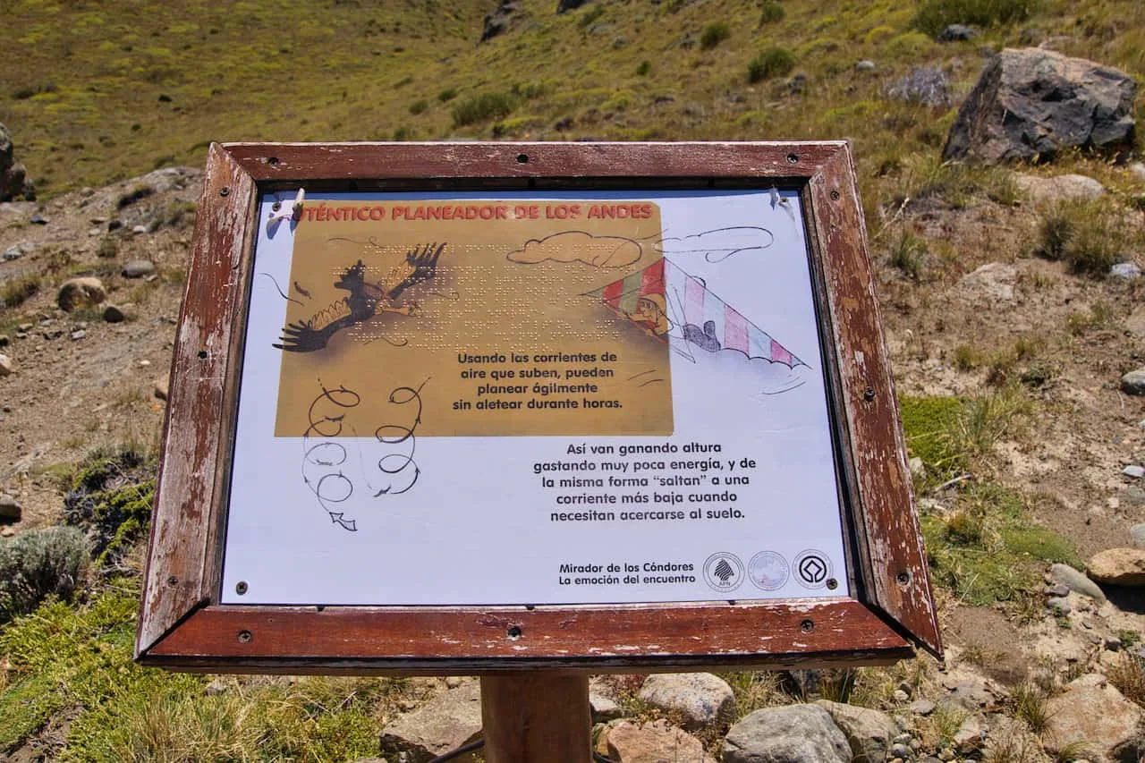 Mirador de Los Condores & Mirador Las Aguilas Signboard