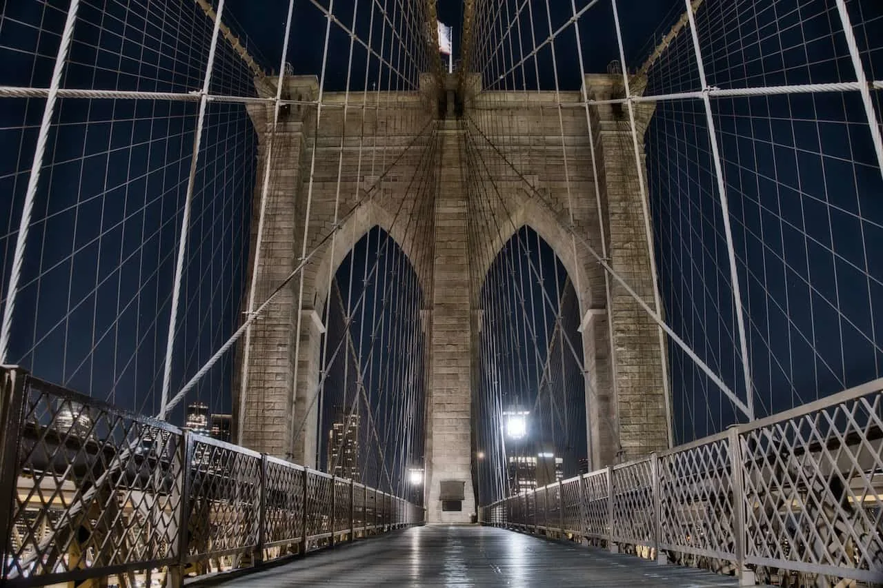 Brooklyn Bridge Nighttime Walk