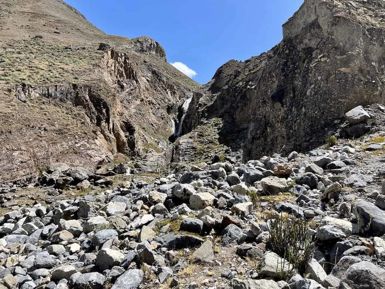 Cutatambo Waterfall