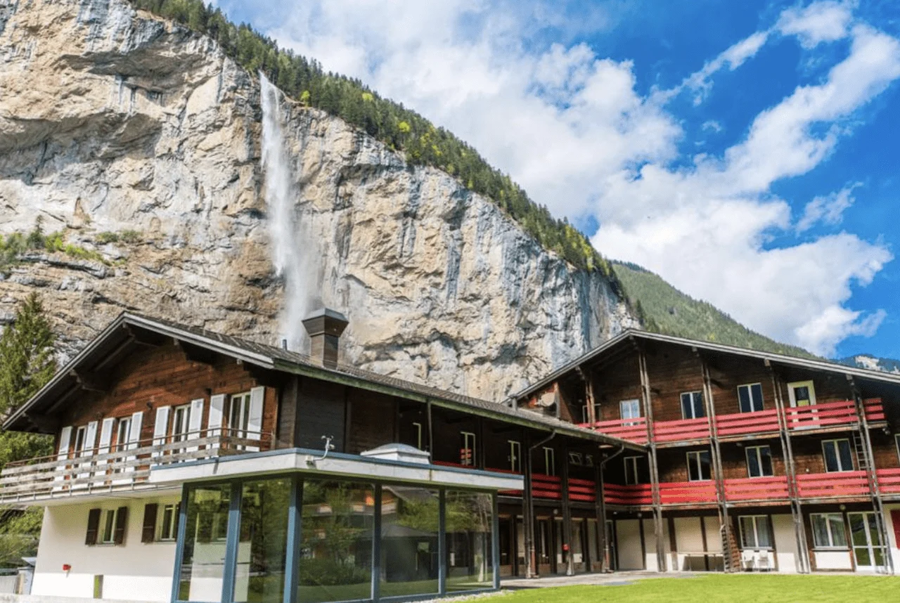 Alpine Base Hostel