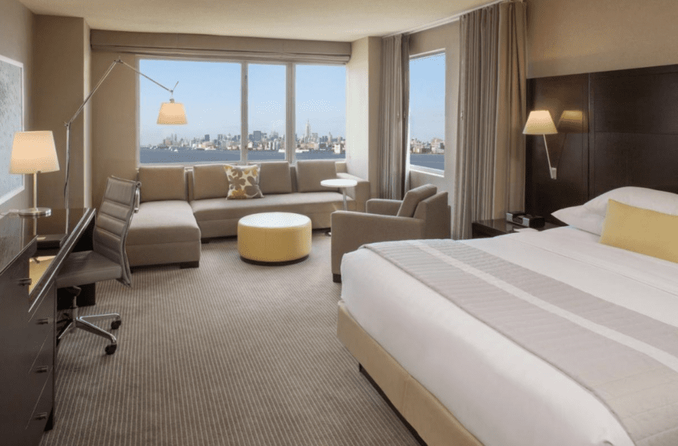 10 Fantastic Hotels Near New York City in New Jersey (Skyline Views)