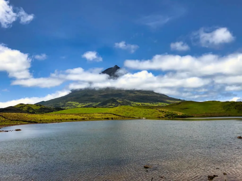 Pico Island Lake