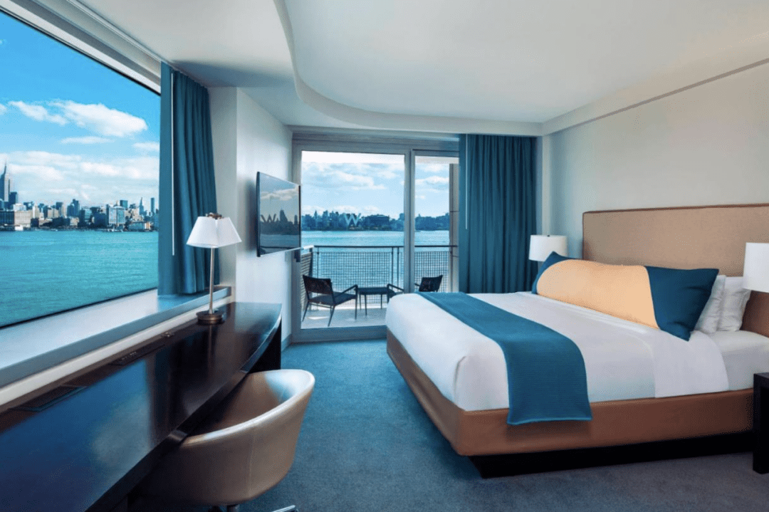 10 Fantastic Hotels Near New York City in New Jersey (Skyline Views)