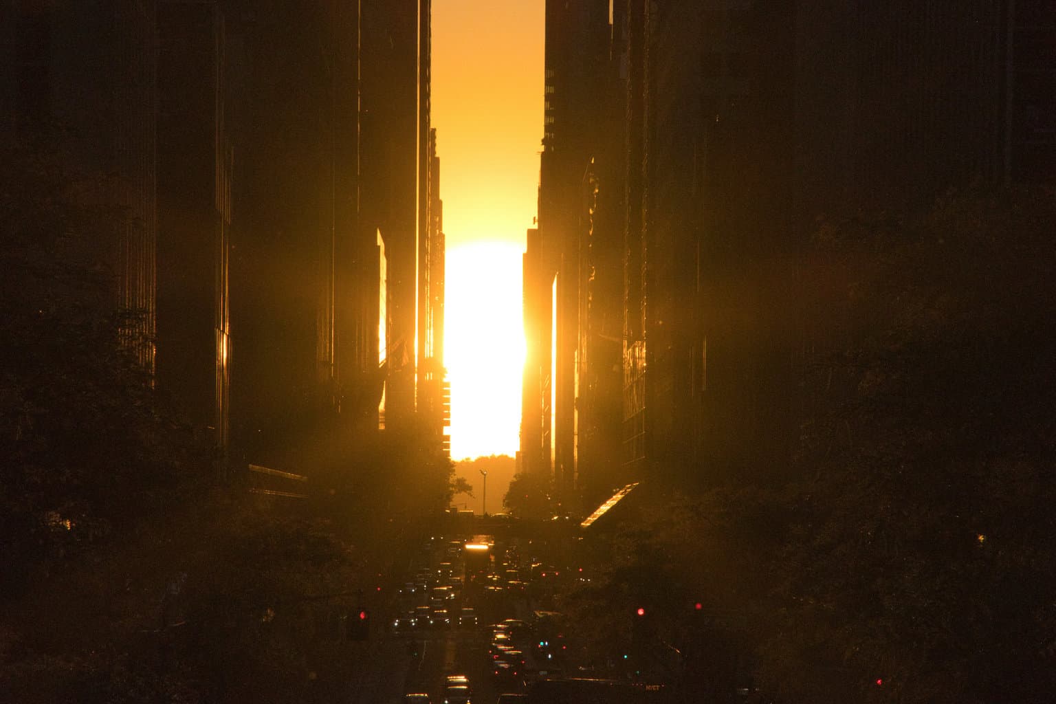 Manhattanhenge 2023 Complete Guide (When & Where to See Sunset)
