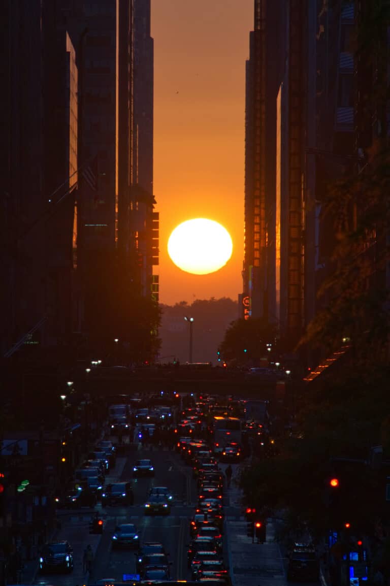 Manhattanhenge 2023 Complete Guide (When & Where to See Sunset)