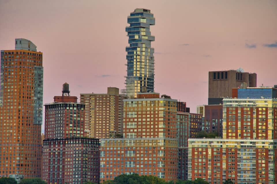 Jersey City Waterfront Walkway (Views of NYC from NJ)