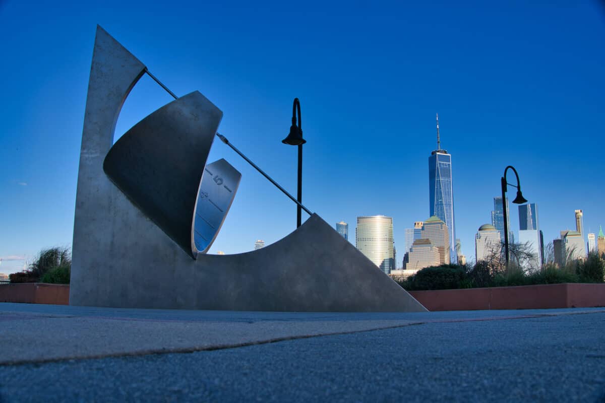 Jersey City Waterfront Walkway (Views of NYC from NJ)