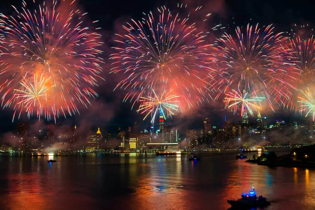 Fireworks East River July Fourth